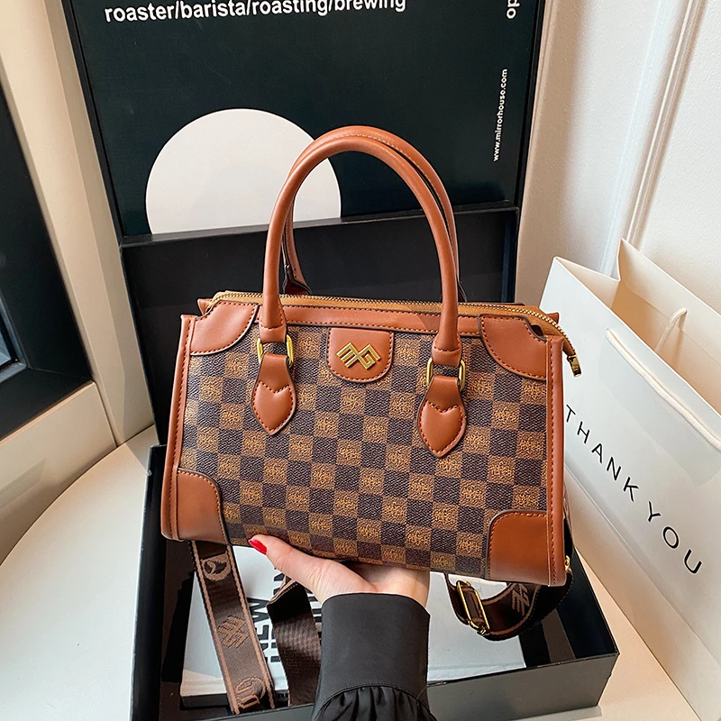 حقيبة كتف كلاسيكية أنيقة للنساء من الجلد بتصميم كلاسيكي على الكتف حقيبة يد فاخرة لملابس يومية أنيقة #4