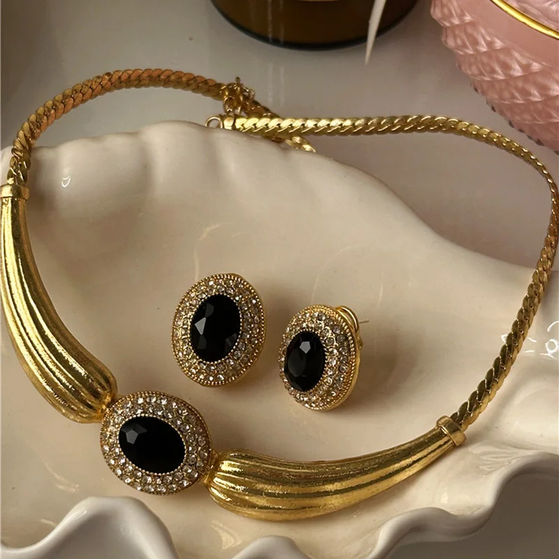 French Vintage Black Crystal Clavicle Necklace Stud Earrings women advanced jewelry set