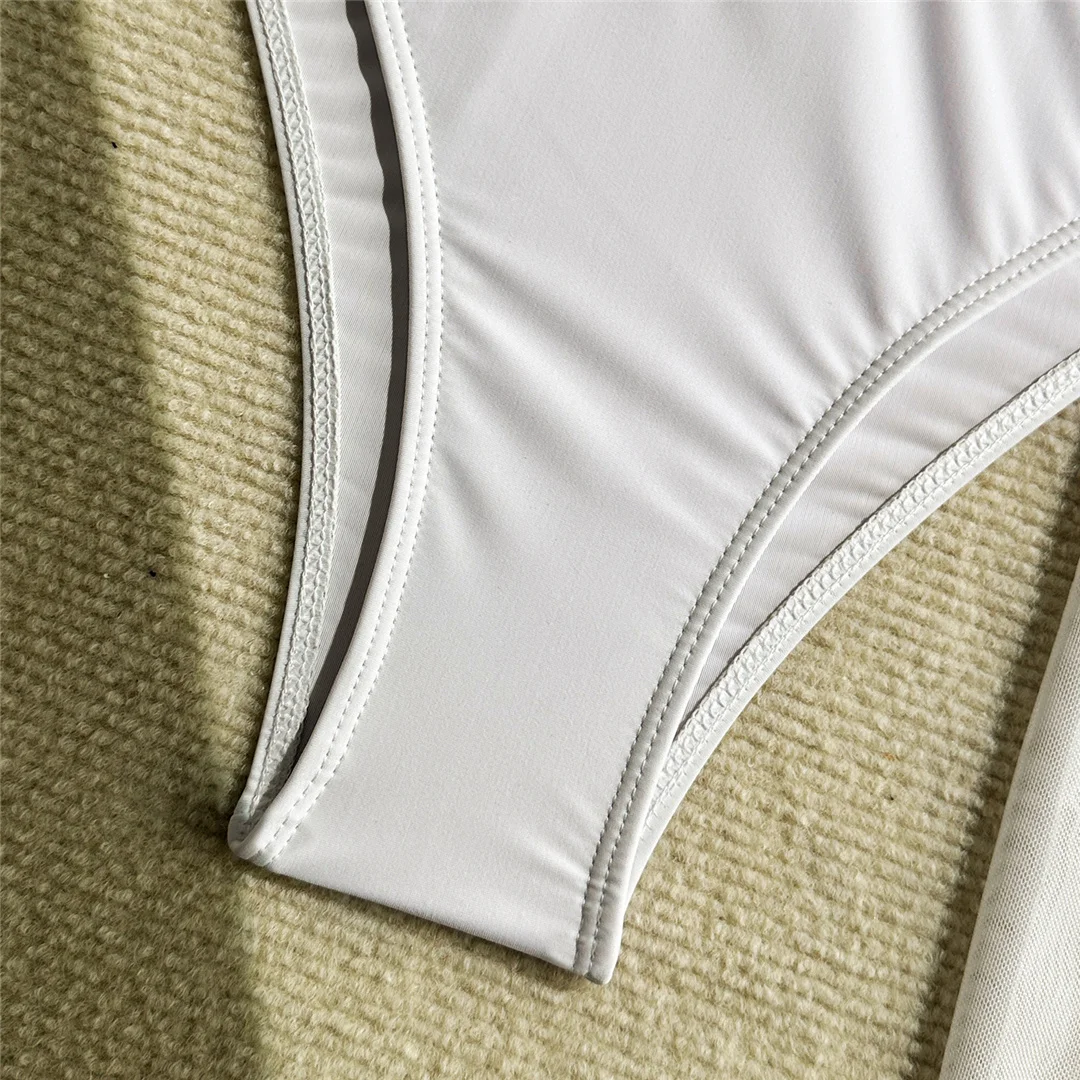 Mit Rock, hoch geschnittenem Beinausschnitt, brasilianischer Bikini, Damen-Badeanzug, dreiteiliges Bikini-Set, Damen-Badebekleidung, Badeanzug, Schwimmanzug V6193 – Detail 32