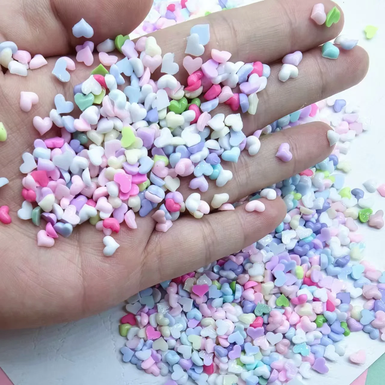 

100g Mini Mixed-Color Heart 3D Cute Heart Model Handmade DIY Multiple Colors Jewelry Doll Accessories Decoration Home Decor