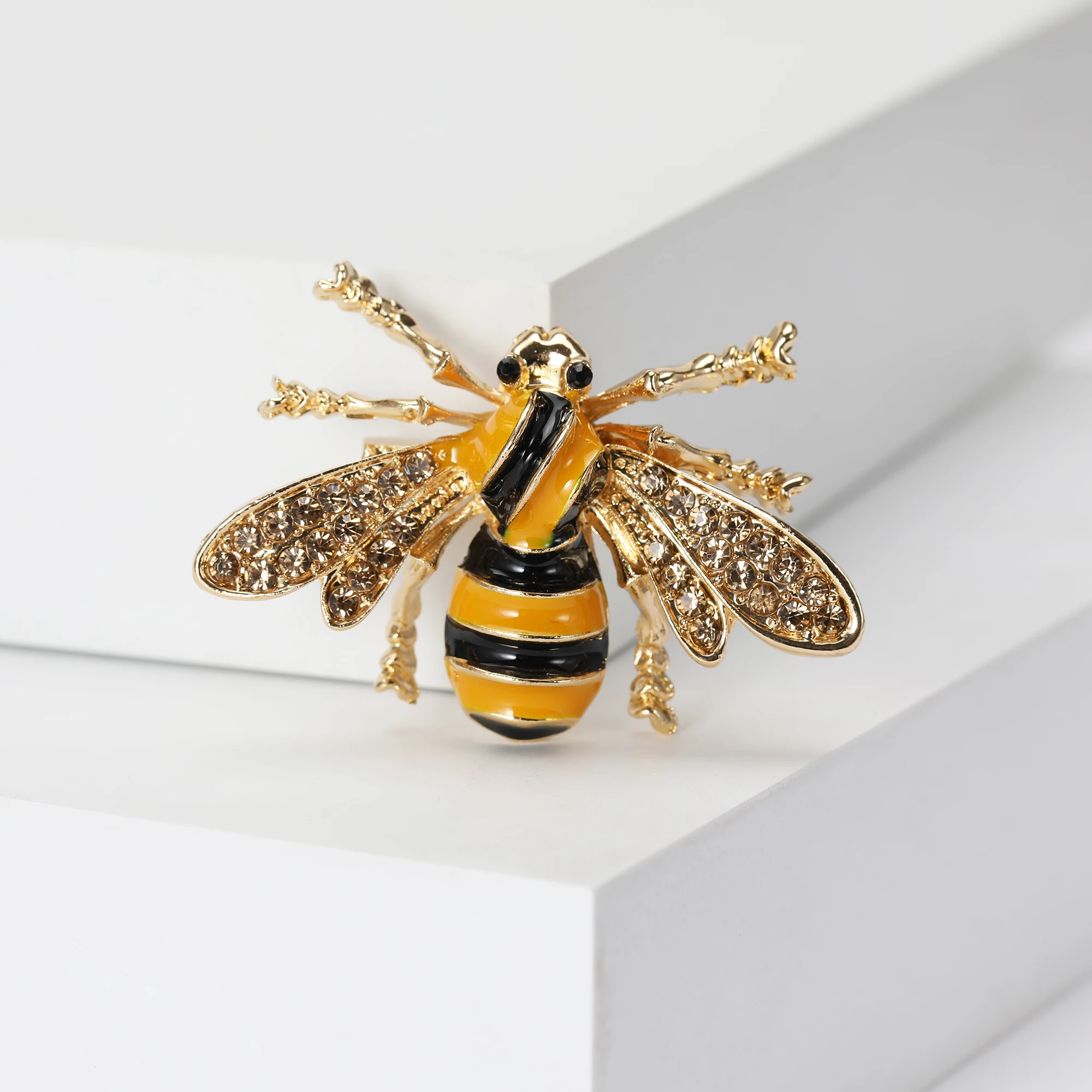 Enamel Bee Brooches for Women Unisex Trendy bees Insect Pin Office Party Friend Gifts Accessories