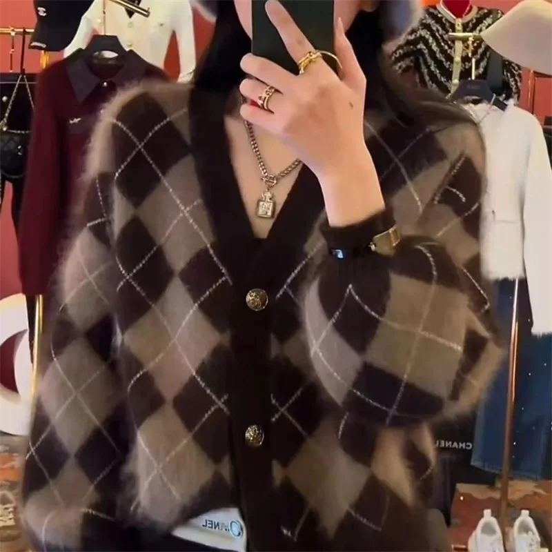 

2025 женский кардиган с v-образным вырезом, вязаные топы, осень-зима, женский свитер из меха норки большого размера 5XL, корейский женский вязаный свитер с длинными рукавами