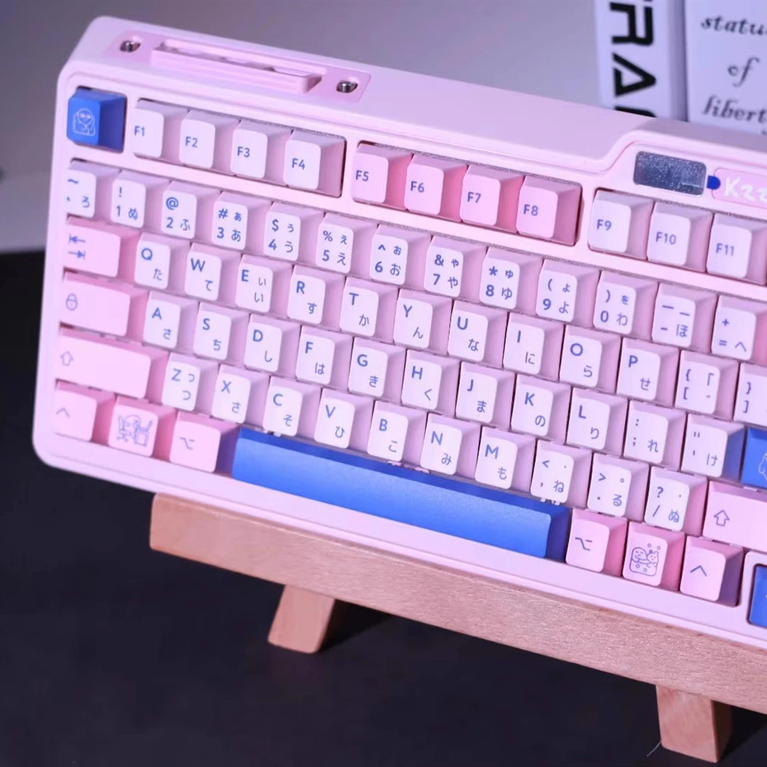 Imagem -03 - Poco Rosa e Azul Teclado Mecânico Lados Dye Sublimation Perfil Cereja Japonês 61 64 68 84 87 96 980 151 Chaves