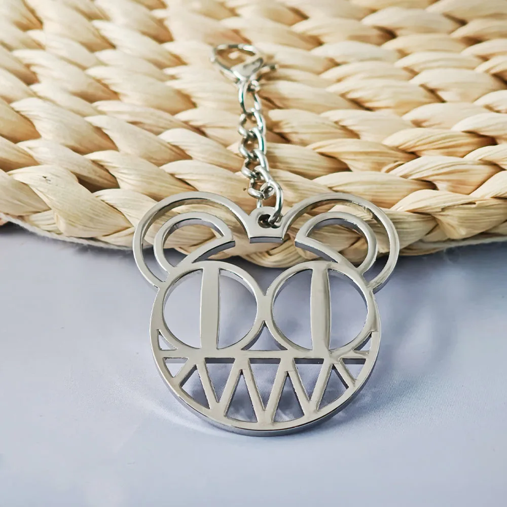 Band-Musik-Schlüsselanhänger-Set, modifizierter Bären-Smile-Face-Metallanhänger, Schlüsselring, Kreuz, Geschenk für Musikfans, Schmuck – Detail 25