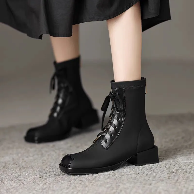 Versatile Women's Rubber Boots Winter 2024 New Style Short Boots Medium High Top Thick Sole Comfortable Fit for Cold Weather