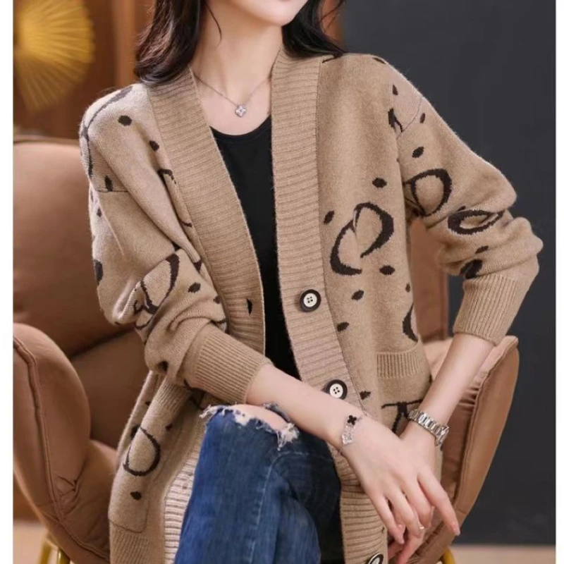 Abandoned Soil Style Autumn and Winter Knitted Cardigan Stylish Sweater Women\'s Coat New Large V-neck Cardigan Thick Tops