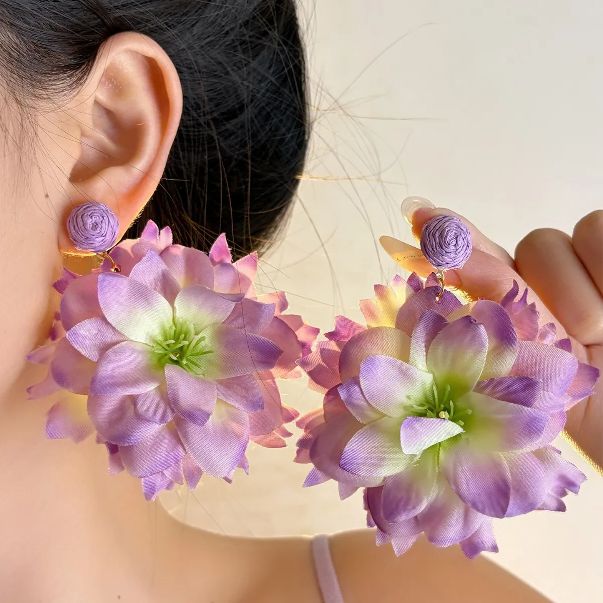 

Seaside Vacation Style Flower Earrings Small Fresh Earrings Creating An Atmosphere Rose Flower Earrings for Women