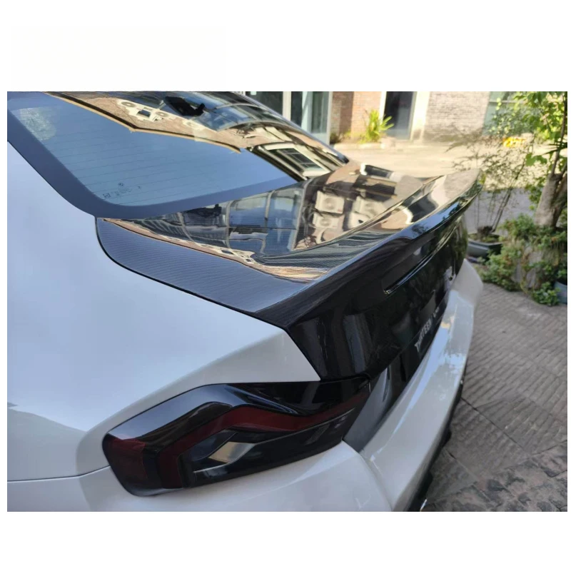 

G87 M2 V-type High-quality Automotive Dry Carbon Fiber Duckbill Rear Trunk Lid.