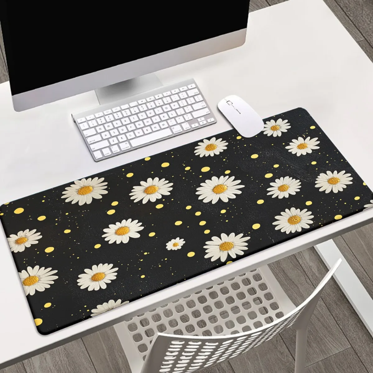 

1pc Daisies Pattern Gaming Mouse Pad & Desk Mat - Non-Slip Rubber Base, White Daisies & Yellow Centers on Black, Ergonomic Offic