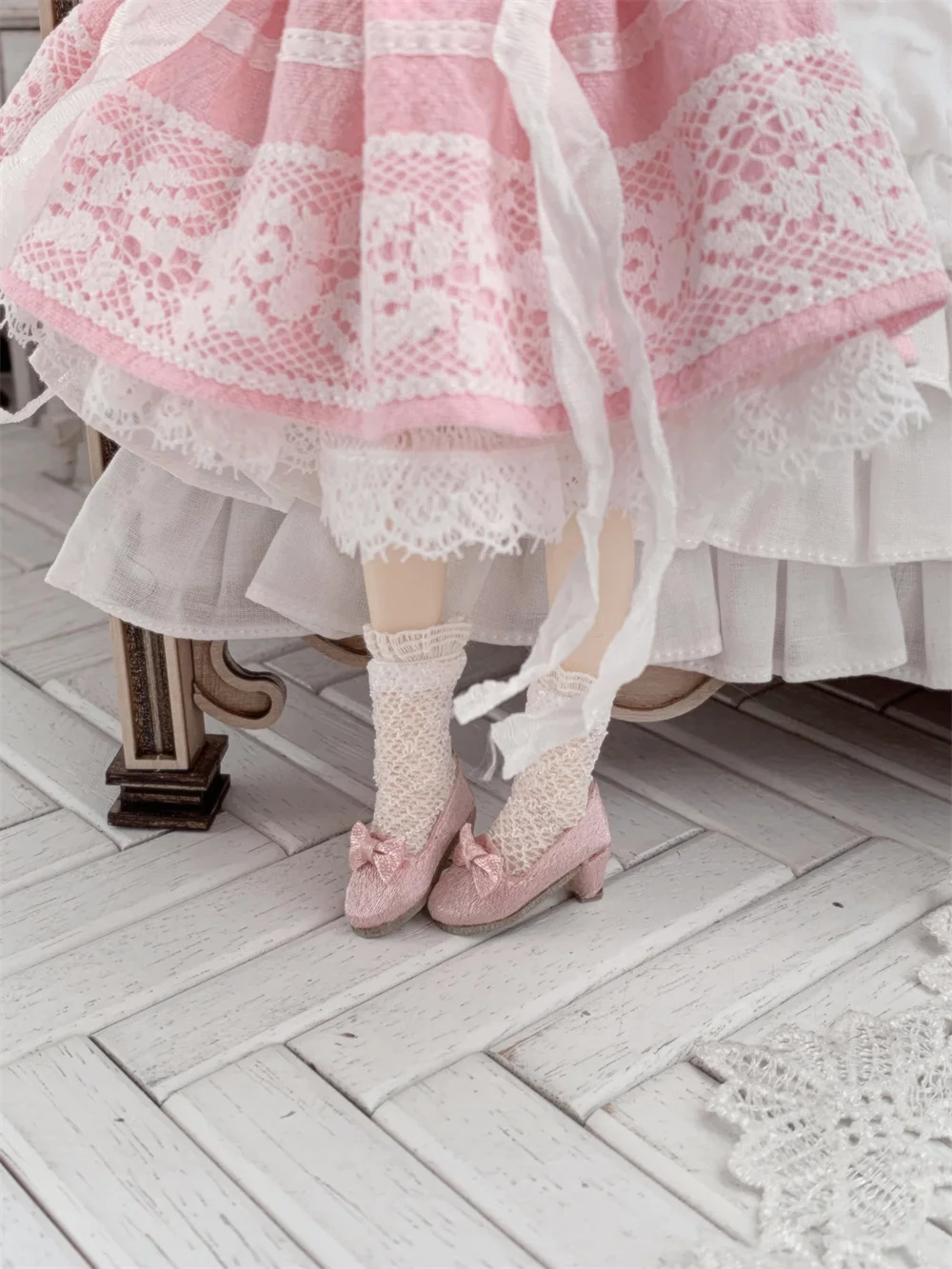 รองเท้าตุ๊กตา BJD หลากสี azone/ob22 แบบผูกโบว์ผ้าซาติน ส้นเตี้ย สไตล์อเนกประสงค์ มีสินค้าพร้อมส่ง ของเล่นจิ๋วสำหรับเด็กผู้หญิง อุปกรณ์เสริมตุ๊กตา