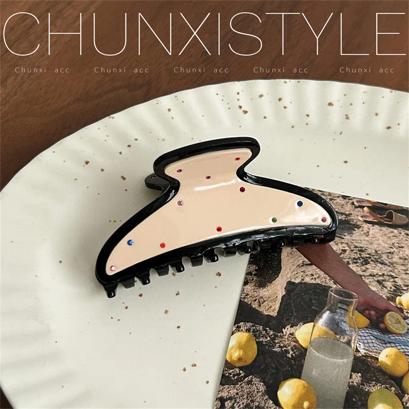 مشبك مخلب شعر كوري متلألئ من حجر الراين وتصميم منقط للنساء أنيق وحامل أوبدو منخفض على طراز فتاة حلوة