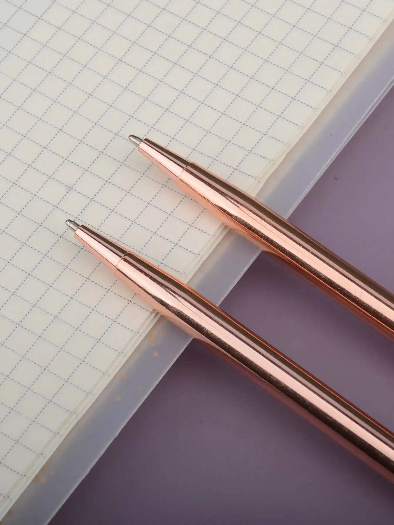Eleganter Metall-Kugelschreiber mit einziehbarem Design, glatter Schreibfluss, kreatives Geschäftsgeschenk für Frauen und Männer. – Detail 8