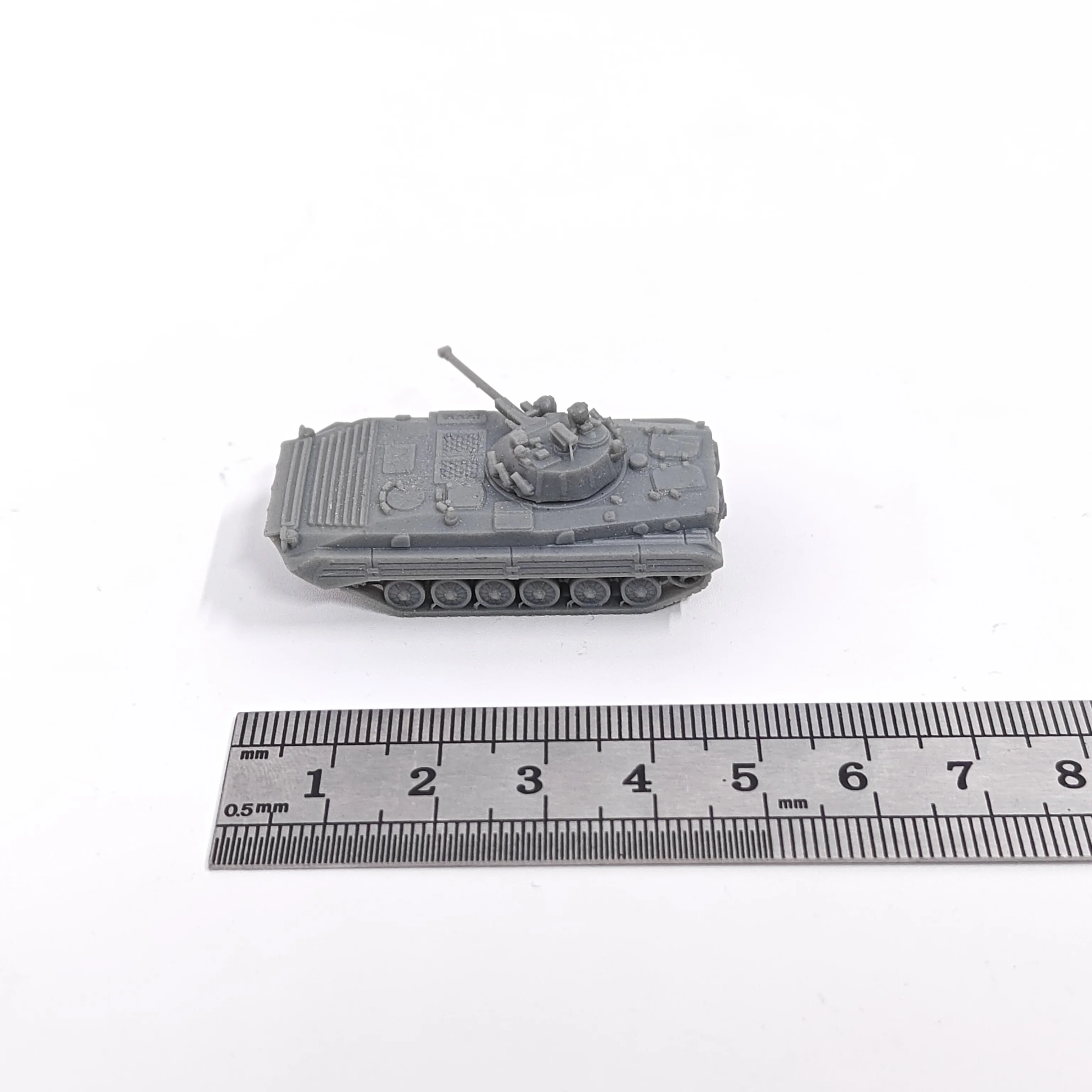 1/144 스케일 BMP-2 전투 차량 모델 키트 - Model Kit Keroro 리뷰 및 가격