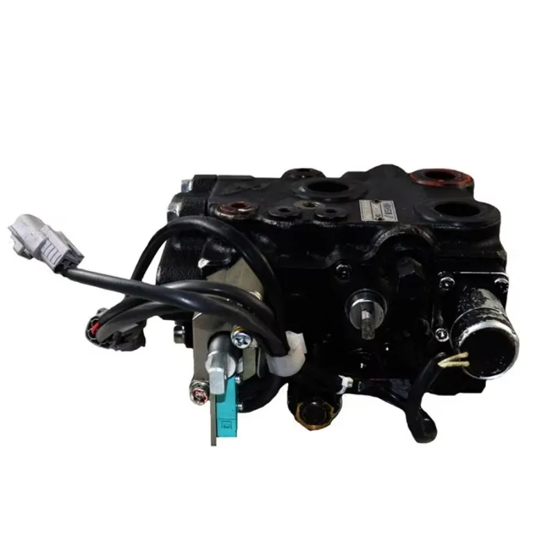 Original 67610-36413-71 Hydraulic Control Valve 2VS for Forklift 7FD40 - 100% Authentic Forklift Parts