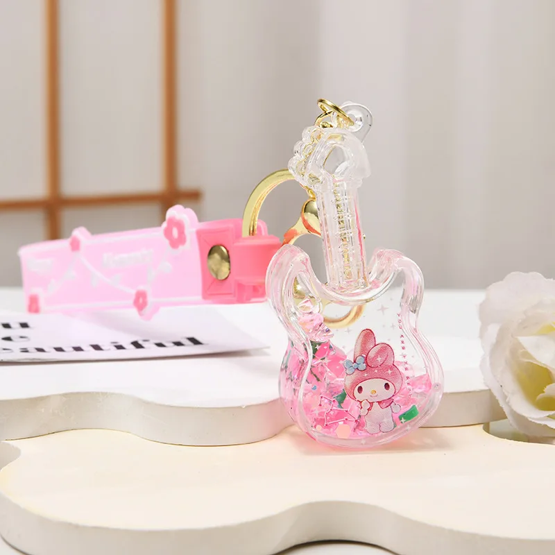 سانريو كارتون مرحبا كيتي سلسلة الغيتار النفط المتدفقة الرمال المفاتيح قلادة Kawaii Kuromi حقيبة الظهر اليومية الإكسسوارات #3