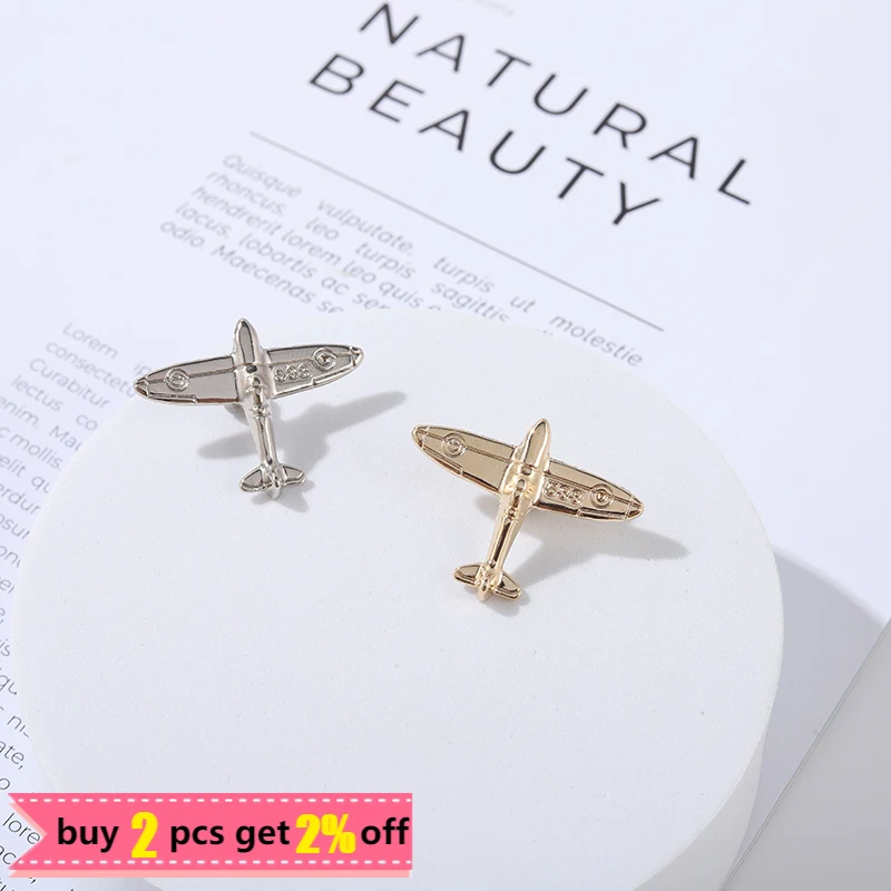 Two Aircraft Alloy Airplane Pins Children\'s Lovely Aircraft Brooch Clothes Cowboy Bag Holiday Gifts Shoes Bags Badges Customized