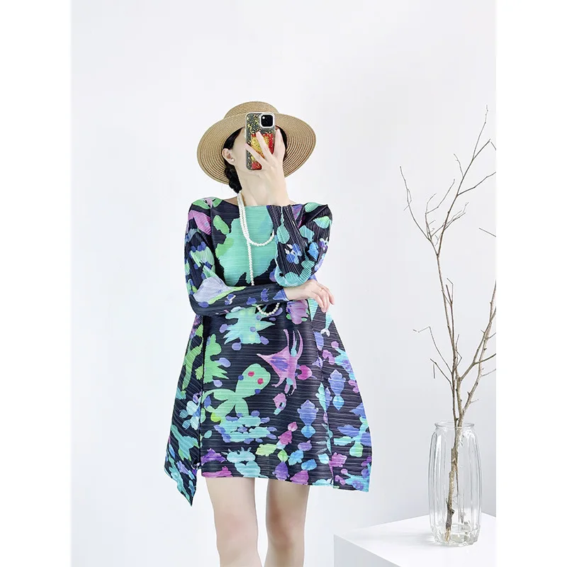 

Miyake Pleated Women's Casual Dress 2026 New Space Element Printed Round Neck Long-sleeved Elegant Loose Pleated Skirt