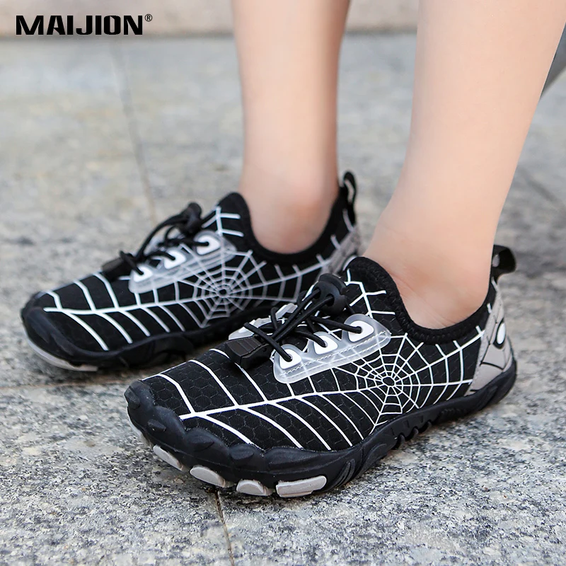 Рисунок 5 - Детская легкая дышащая обувь для плавания в воде