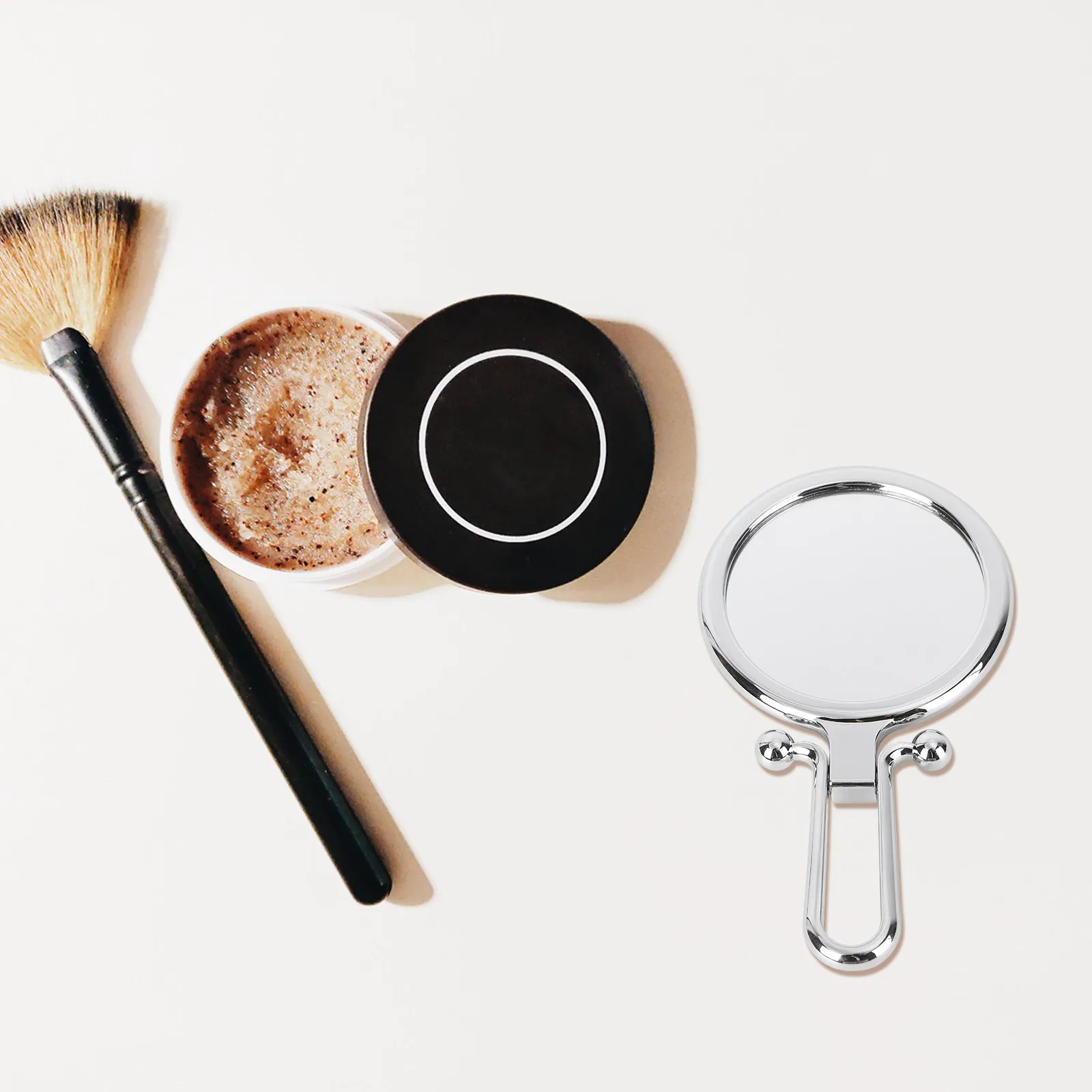 1Pcs Premium Folding Round Compact Mirror Portable Mini Makeup Mirror for Women Clear Reflective Surface Chic Fashionable Gift