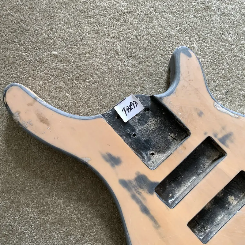 FB593 5 or 6 String Electric Bass Unfinished Bass Guitar Body in Solid Wood with Paint Problems and Wood Damages for DIY