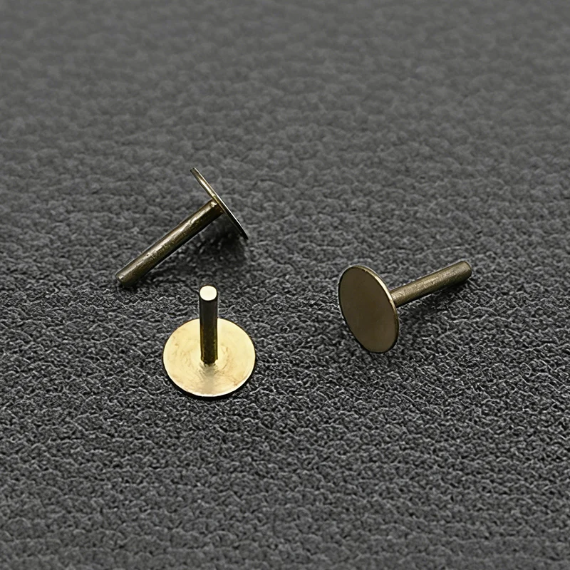 Uhrenzifferblatt-Stift 0,6mm Durchmesser Kupfermaterial Fixierter Zifferblattstift mit Positionierfuß Reparatur-Zifferblattzubehör Uhrenreparatur-Ersatzteile – Detail 4