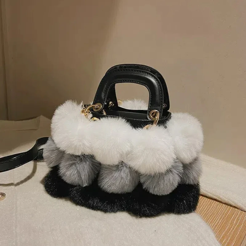 

Plush Fashion Bags for Women 2024 Trend Winter Small Square Handbag Personalized Luxury High Quality Faux Fur Shoulder Bag Woman