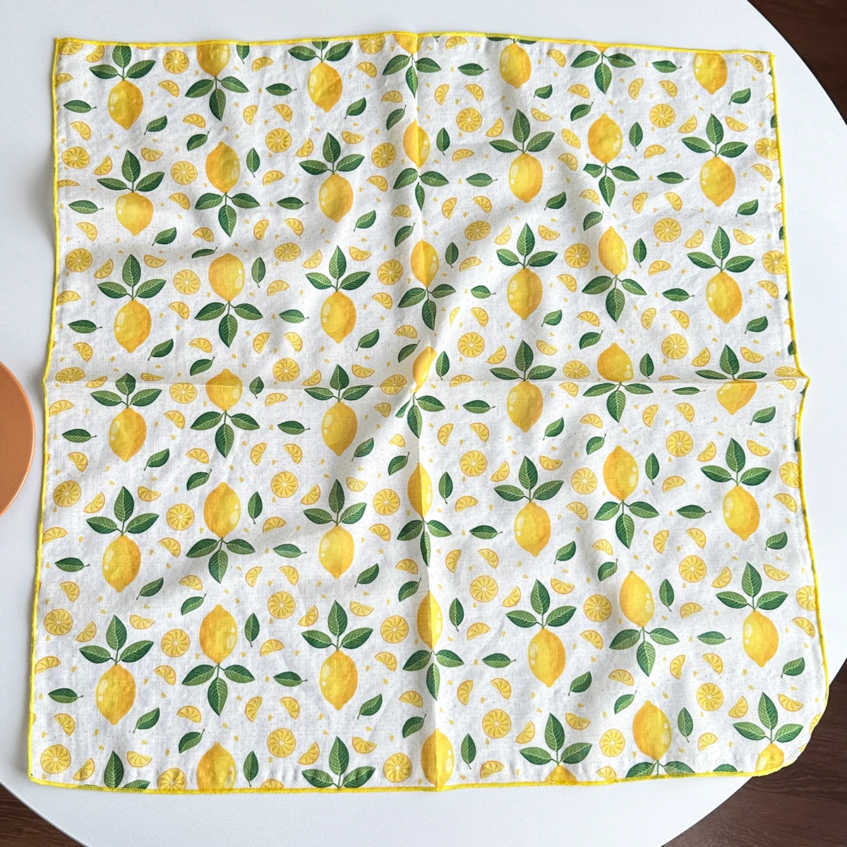 1 pezzo 53X53Cm Sciarpa quadrata stampata con limone fresco Turbante Sciarpa versatile europea e americana adatta per l'uso quotidiano