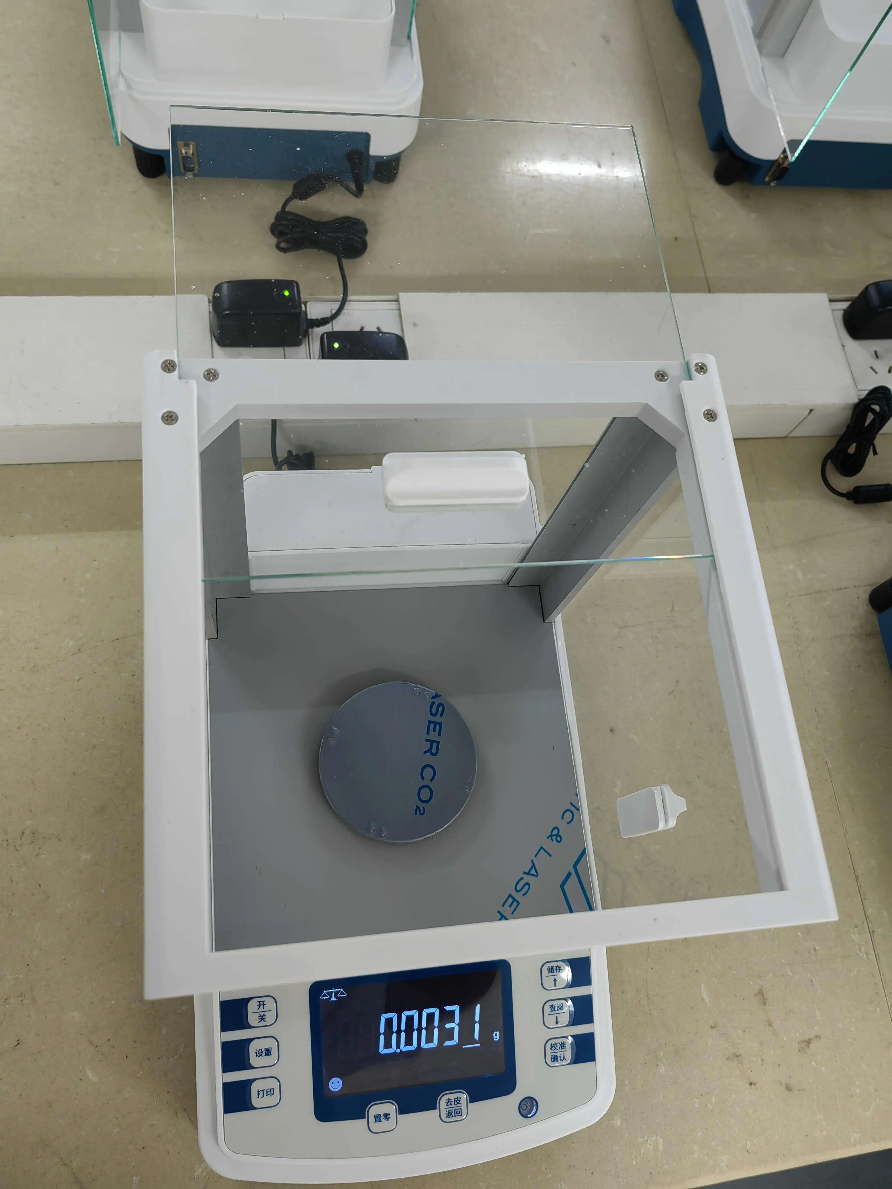 High Precision ZhiWei ZWTB204 Laboratory Electronic Balance 220g/0.1mg Digital Analytical Scale Anti-Static Glass Windshield