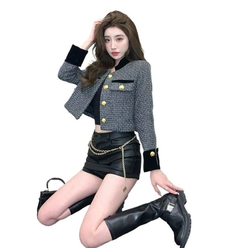 

Xiaoxiangfeng Red Long-sleeved Jacket Women's Spring New French Tweed Short Celebrity Temperament High-end Cardigan Top