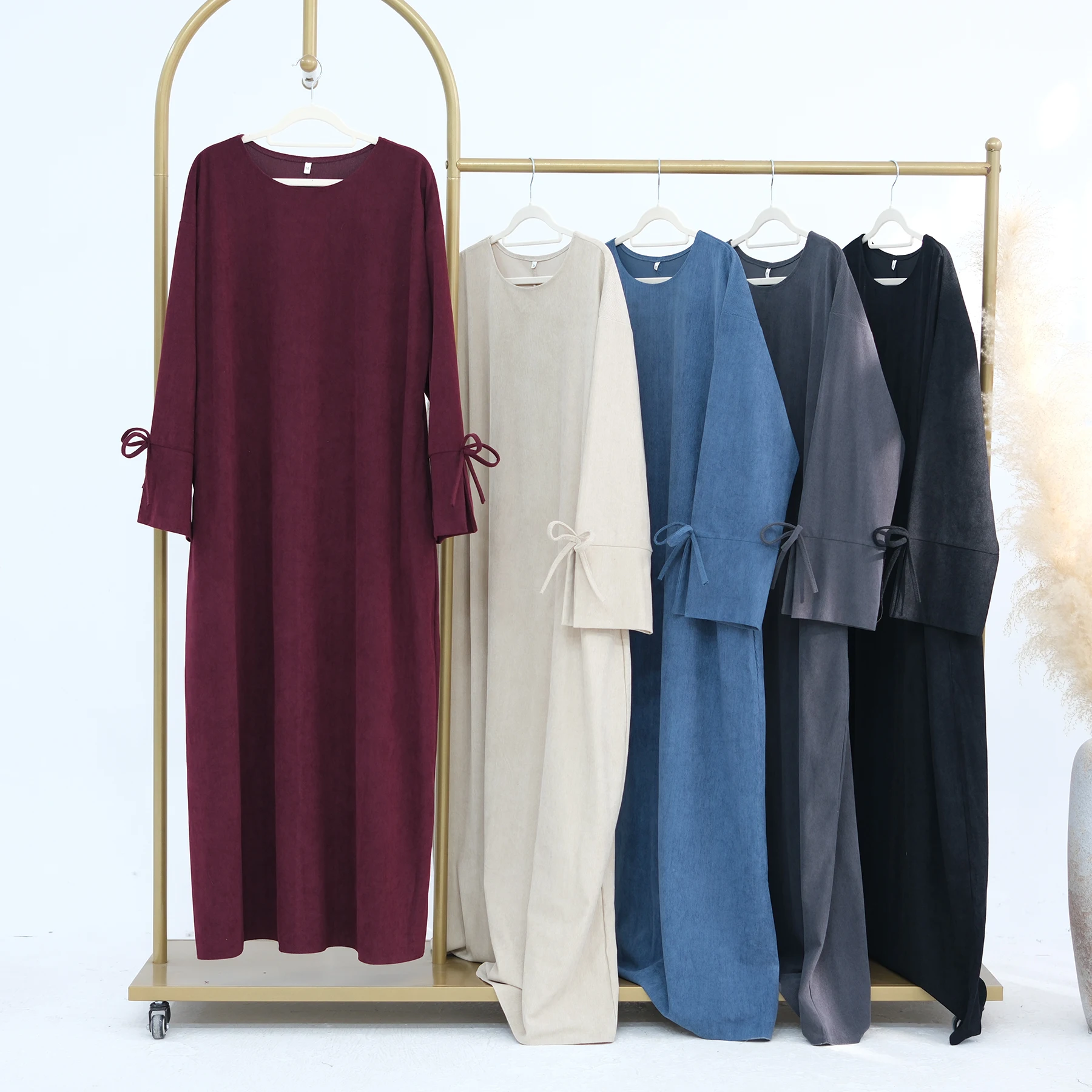 Decorazioni con fiocco Abito da donna musulmana Abaya in velluto a coste sciolto, tasca laterale Autunno caldo e modesto abito Hijabi Islam Ramadan Eid