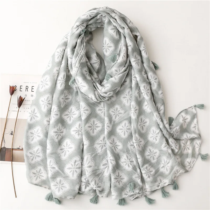 New Collection Fashion Long Large Cotton Printed Beach Towel Scarf Cover Up Summer Stylish Plain Geometric Pattern Cotton Shawls