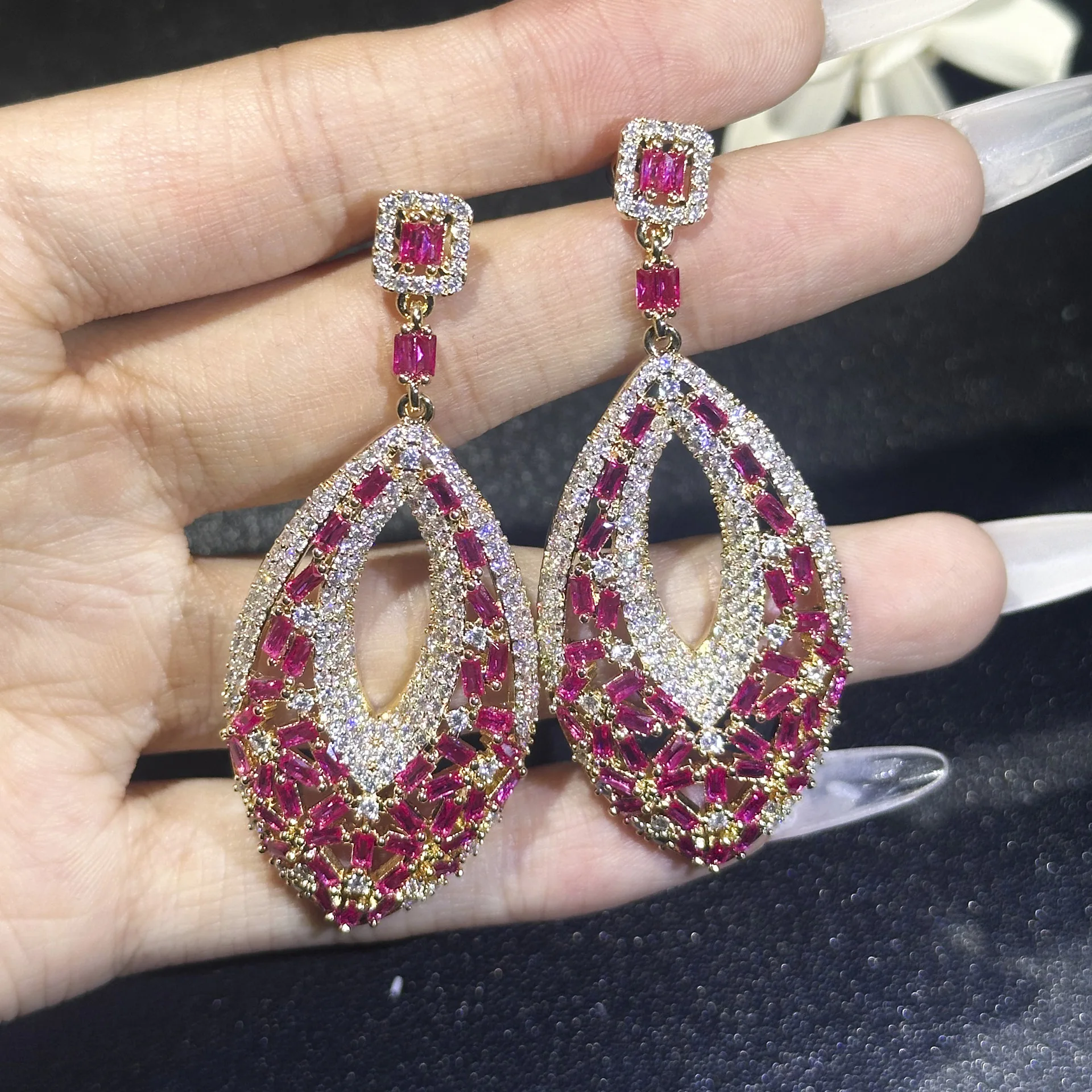 

Light Luxury Hollow Marquise Zircon Dangle Earrings Exaggerated Drop Design 925 Sterling Silver Needle Elegant Women Party Jewe