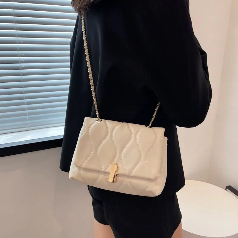 2023 New Niche Design Chain Bag Bag Women\'s Fashion Versatile Crossbody Bag High-quality One-shoulder Small Square Bag Tide