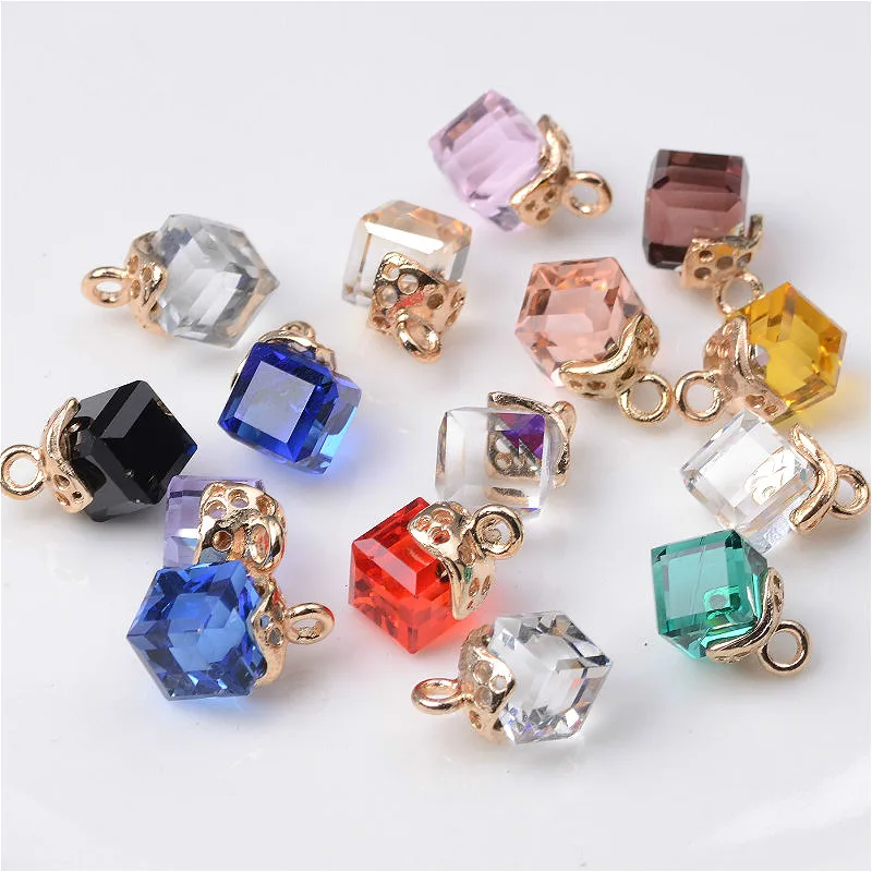 50pcs/ Set Mixed Colors Cube Glass Diamond Colorful Pendant Necklaces Cuba Square Crystal Charm Pendant Bulk for Jewelry Making