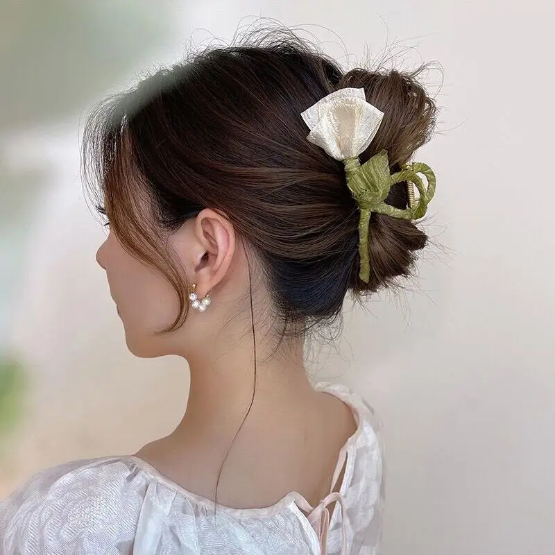 

Tulip Flower Shark Clip Hair Claws For Women Elegant Ponytail Hairpin Hair Crabs Barrettes Girls Fashion Hair Accessories