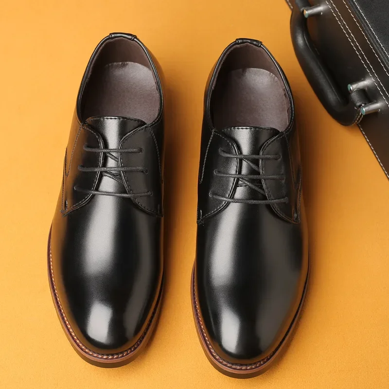 Men Breathable Leather Shoes Black Soft Leather Soft Sole Spring and Autumn Groomsmen Men Business Formal Casual Shoes