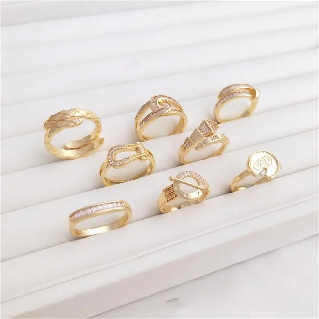 European and American 14K Gold-Color Snake Bone Nail Buckle Wide Ring Ins Simple Internet Celebrity Light Luxury Fashion B701