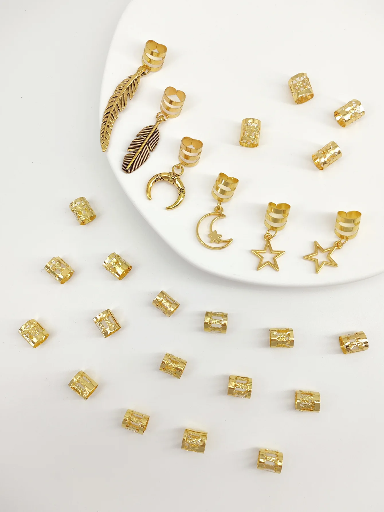 26 pezzi Anelli per capelli per trecce Lega d'oro argento Piuma Luna Stella Polsini Antiscivolo Dreadlock Tornante Strumenti per lo styling dei capelli delle donne