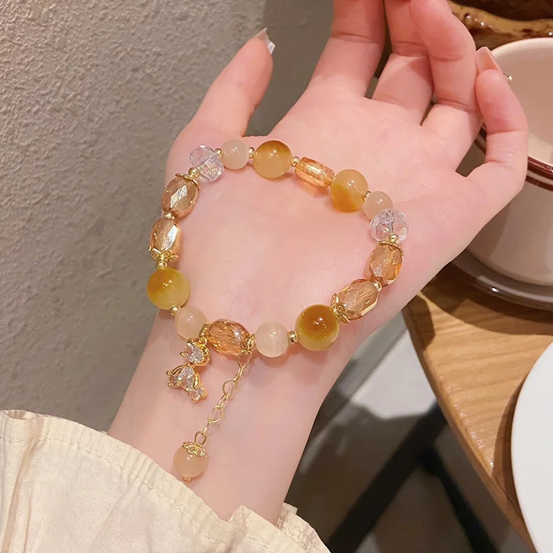 

Sweet fresh ins Mori style Super Flash glass crystal string beads niche design cute bear bracelet