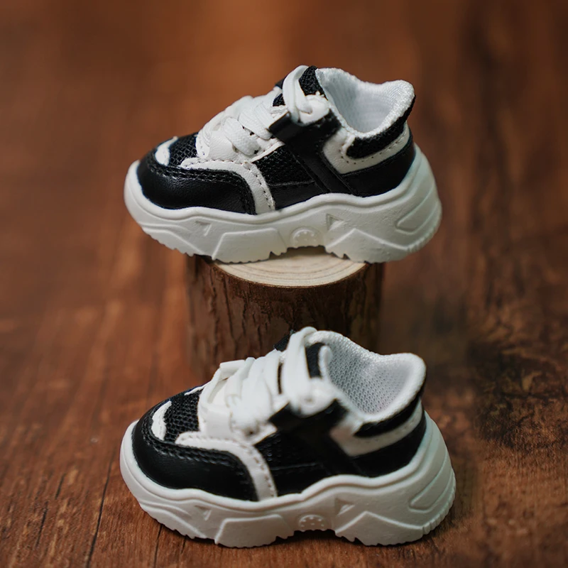SD/BJD 1/4  1/6 bjd doll shoes Dad shoes versatile thick soled sneakers small white shoes men and women black and white multicol