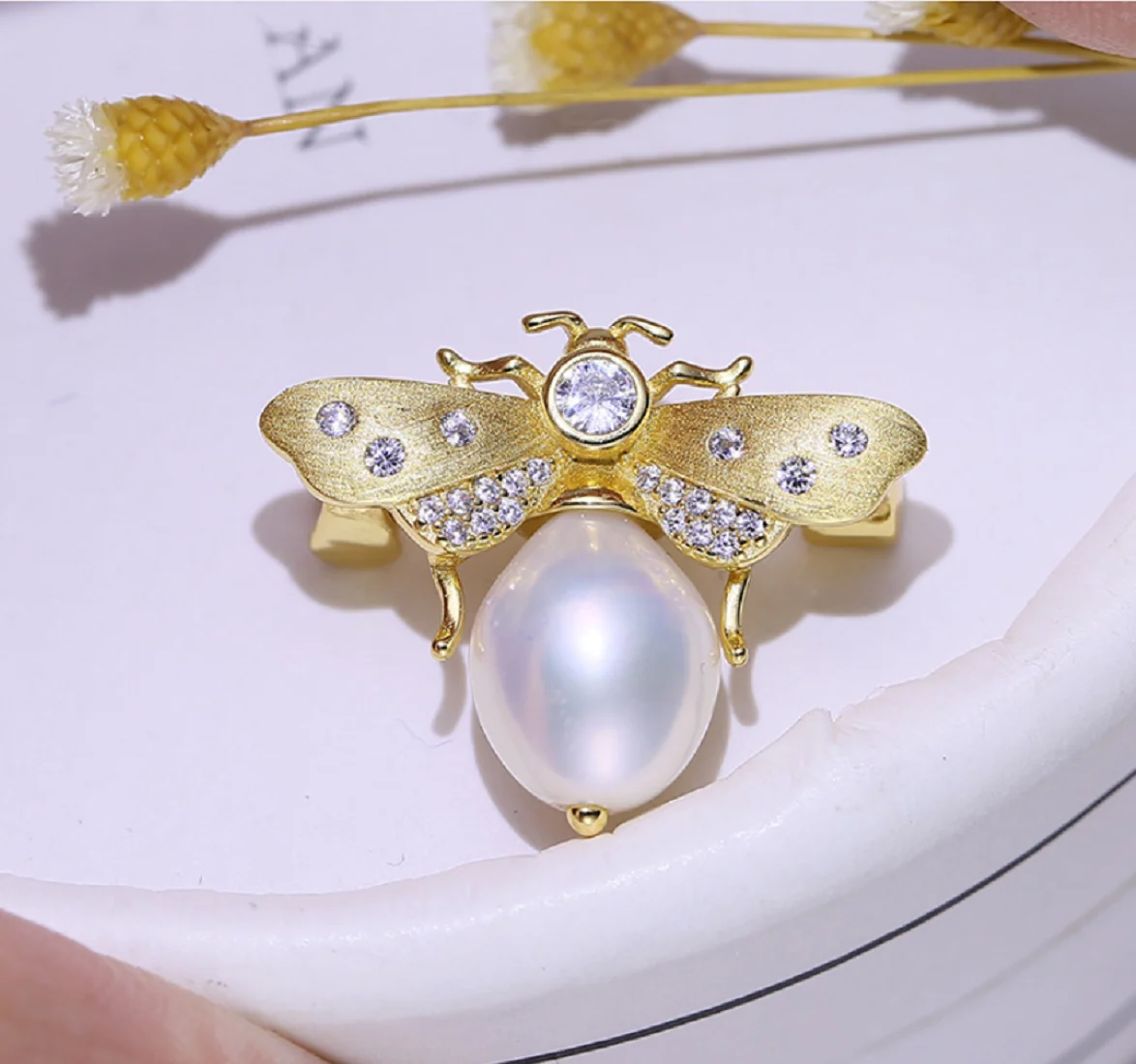 splendida-spilla-con-perla-in-argento-sterling-8-9s925-graziosa-spilla-a-forma-di-ape