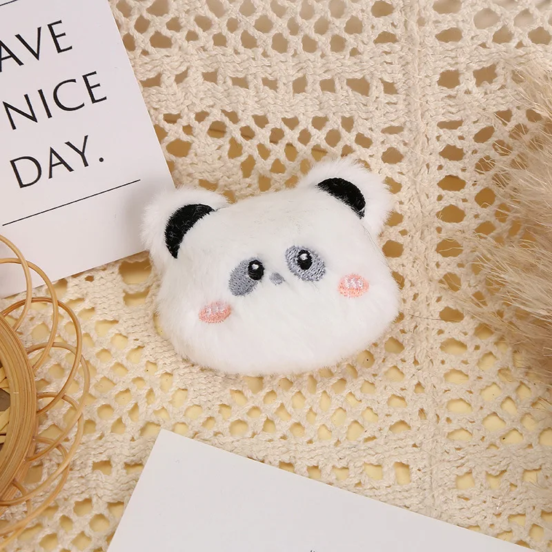 

Плюшевые аксессуары в виде мультяшных лягушек и медведей, милые мультяшные японские куклы-кролики в качестве подвесок.