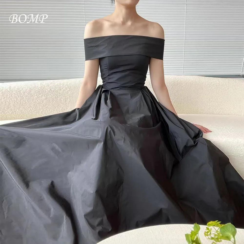 ชุดแต่งงานเรียบง่ายสีดำแบบเปิดไหล่ยาวกรอมพื้นผ้าทาฟต้าสไตล์เกาหลีสำหรับถ่ายภาพ ชุดราตรีเจ้าสาวสั่งตัดได้