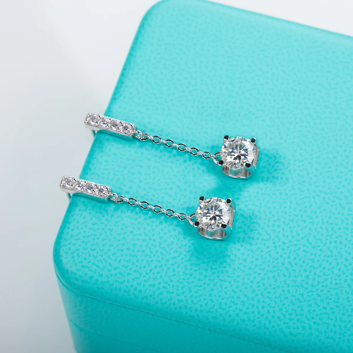 AnuJewel 1 Carat D Color Moissanite Diamond Classic Earrings 18K White Gold Plated Charm Earrings For Women Jewelry Wholesale