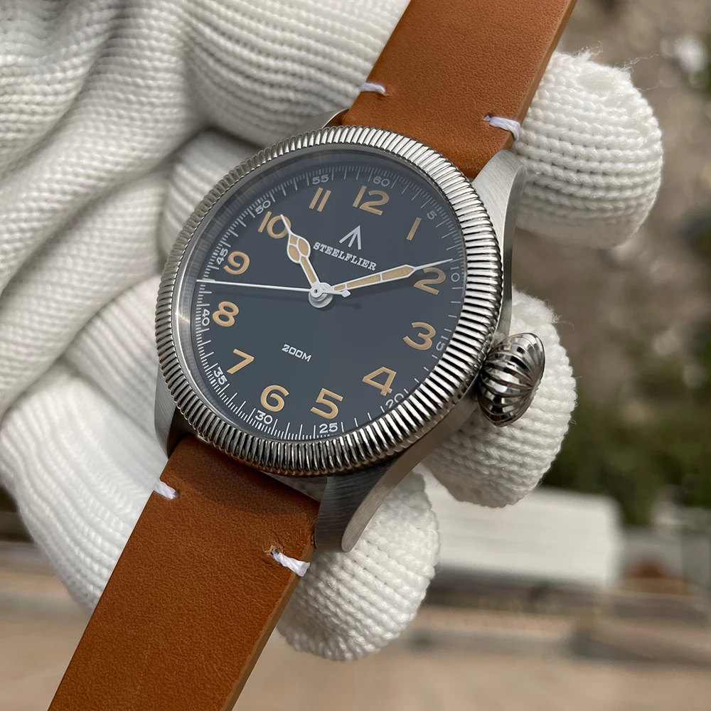 STEELFLIER SF741 VH31 حركة الياقوت الاصطناعي مرآة ساعة كوارتز البصل المسمار في تاج 200 متر مقاوم للماء ساعة رجالي