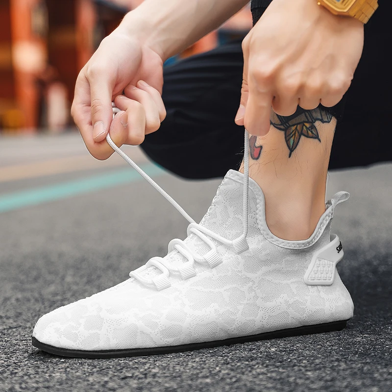 2024 Fashion Simple Designer Mens Shoes Casual Soft Sole Lace Up Breathable Light Comfortable Outdoor Walking Shoes Men Loafers