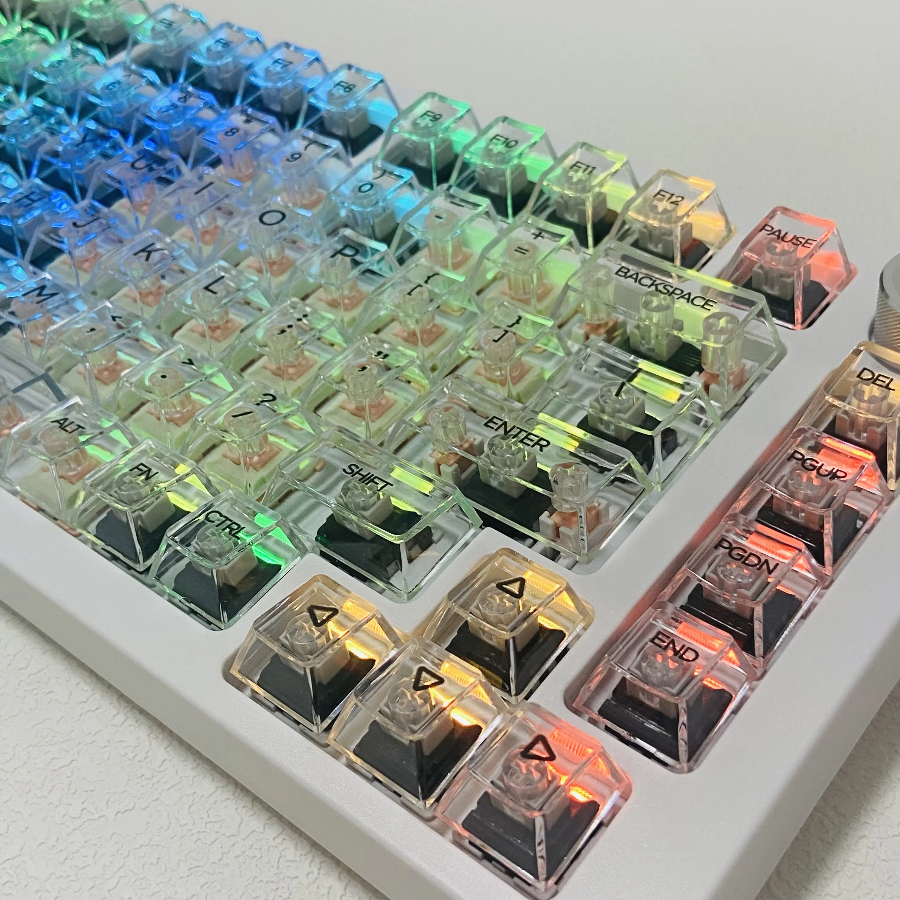

Transparent Key Cap Cherry Profile PC Front Side Engraved Custom Keycaps for Gaming Mechanical Keyboard 61 68 84 87 98 104 108