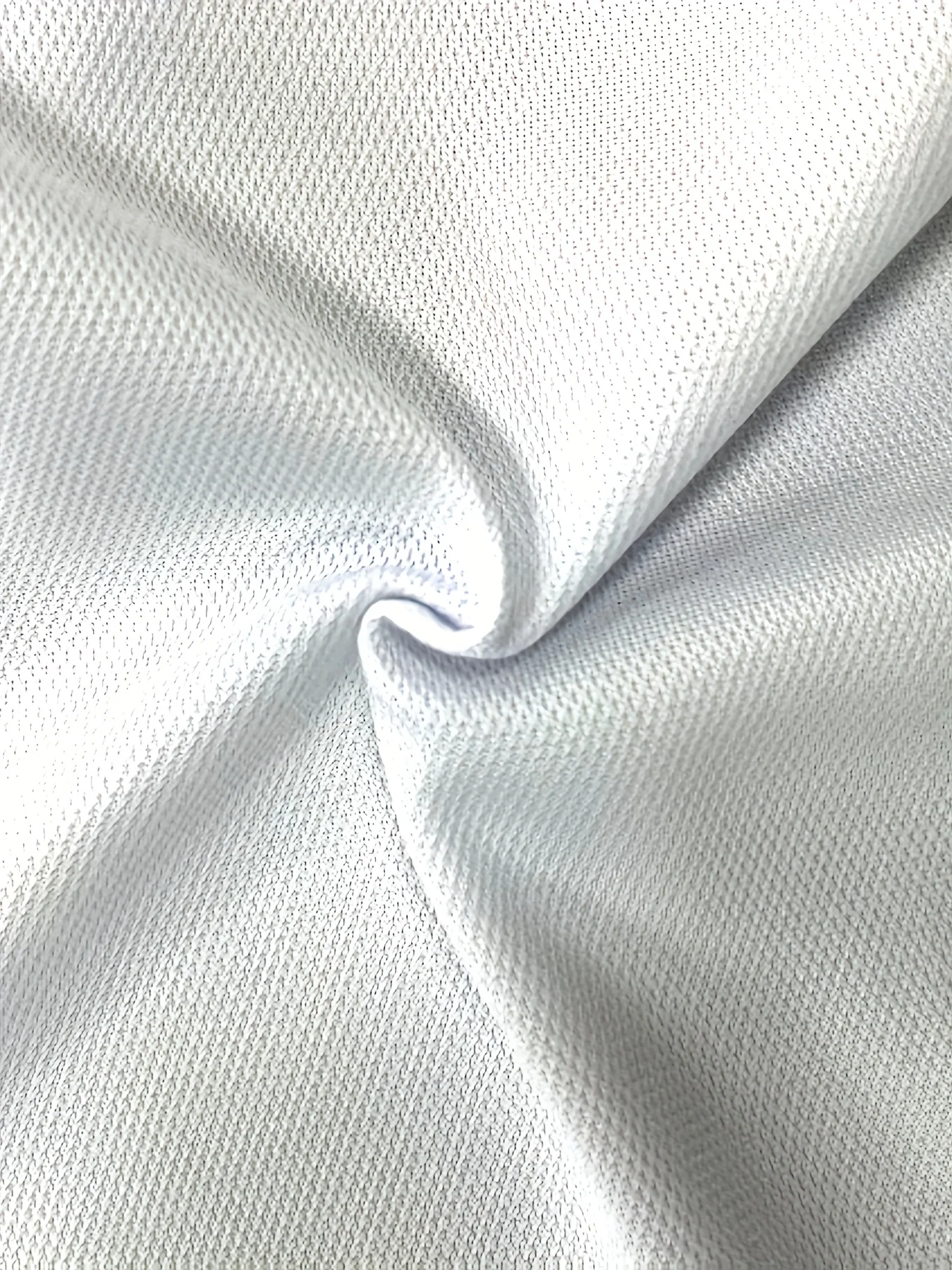 تي شيرت رجالي صيفي جديد لعام 2025 عبارة عن ملابس شارع غير رسمية مريحة وناعمة مع مطبوعات حروف