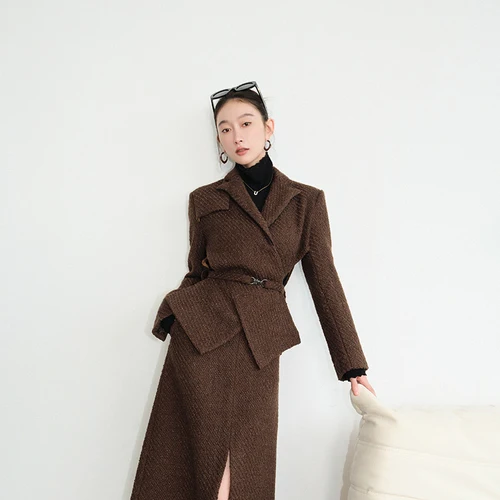 ملابس الحفلات والعطلات