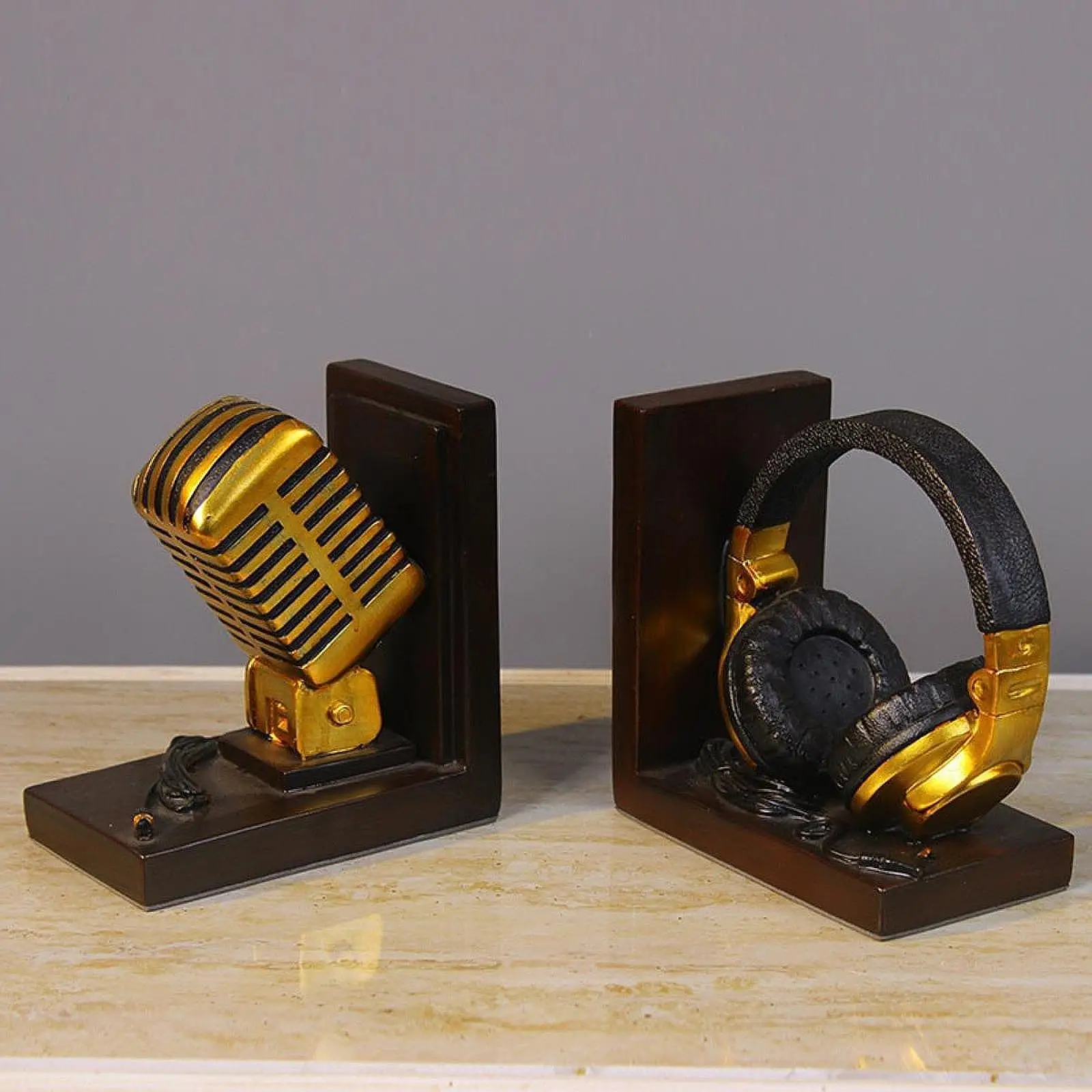 Decorative Bookends Microphone Headset Shape Retro Unique Book Holder Book Organizer for Coffee Table Shelf Desk Decoration
